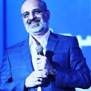 کاور آهنگ محمد اصفهانی من غرق گناهم تو عذر گناهی